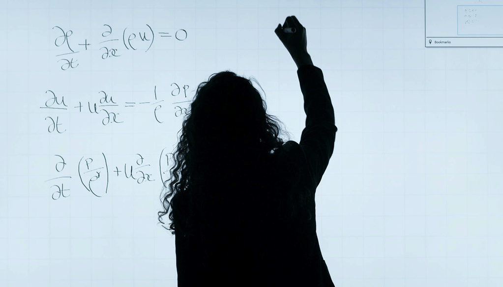 La limite d’âge pour le recrutement des enseignants, une question de bon sens La limite d'âge pour le recrutement des enseignants, une question de bon sens