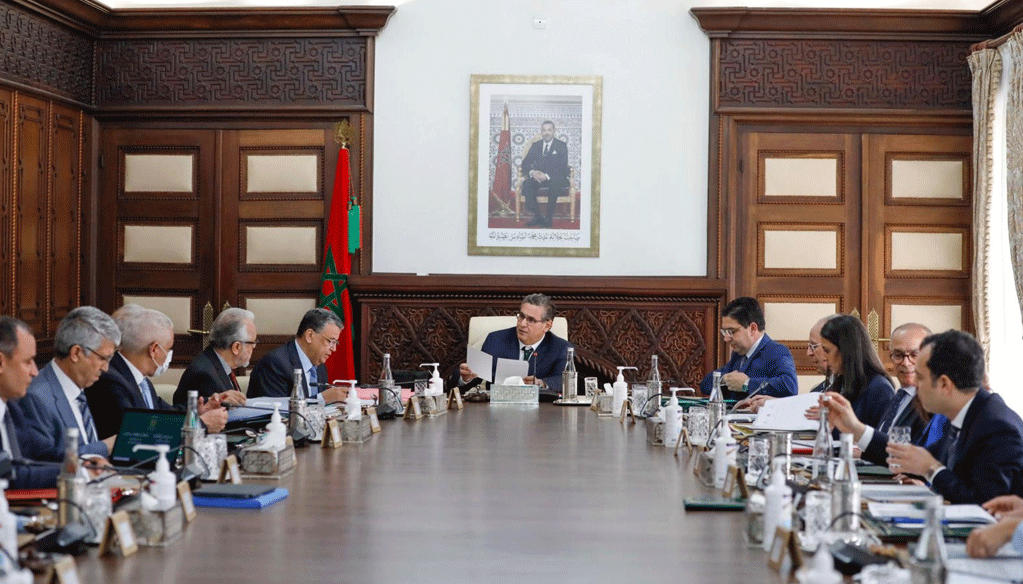 Approbation d’un projet de loi relatif au statut général de la fonction publique Aziz Akhannouch préside la réunion hebdomadaire du Conseil du gouvernement