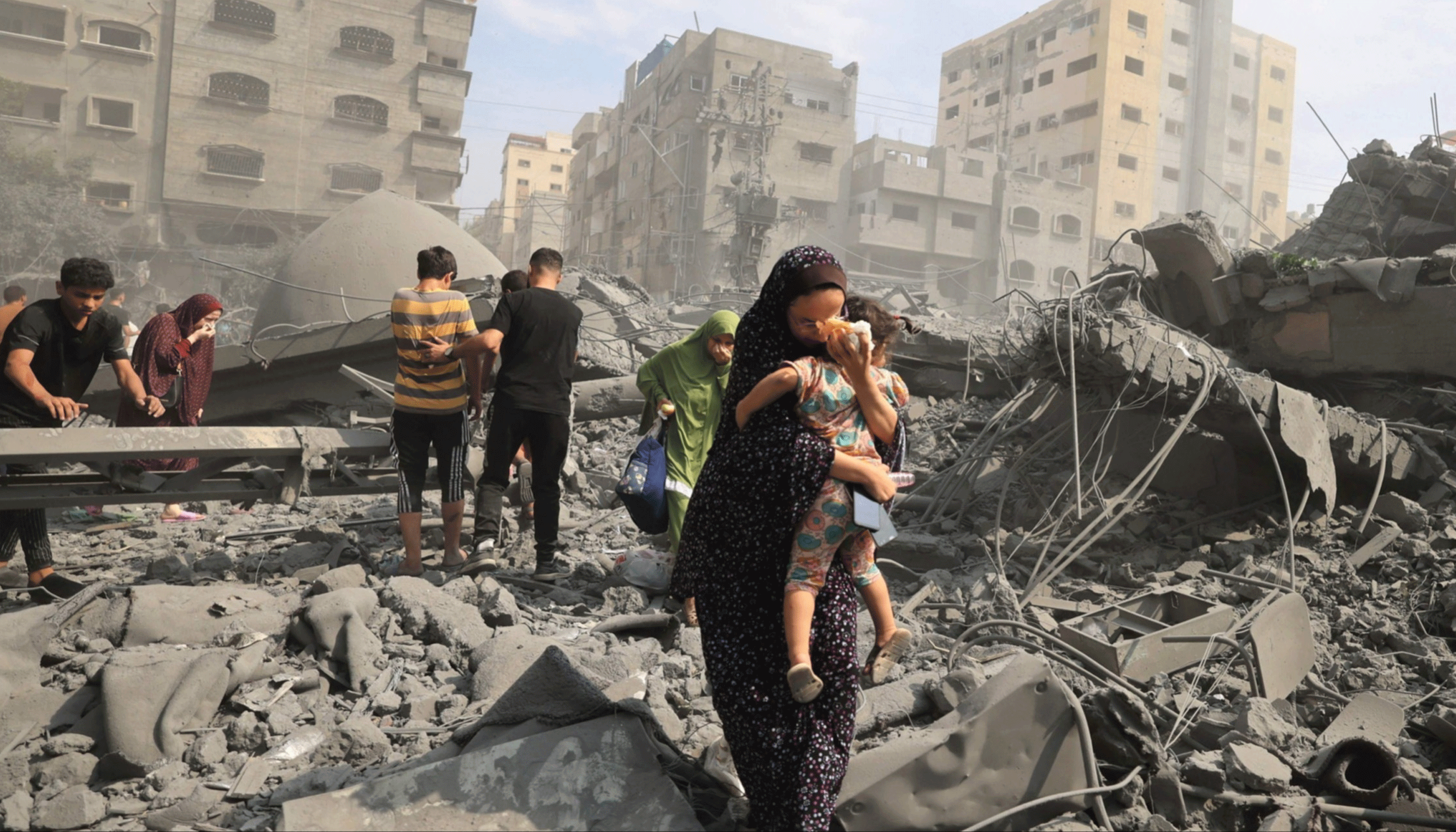 A Gaza, le seuil des 5000 morts franchi Au moins 5087 personnes, dont 2055 enfants, ont été tuées depuis le début des bombardements israéliens sur la bande de Gaza